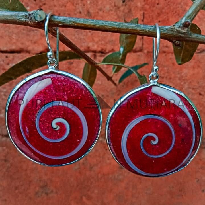 KA-ER003-Resin Swirl Shell With Silver Bezel French Hook