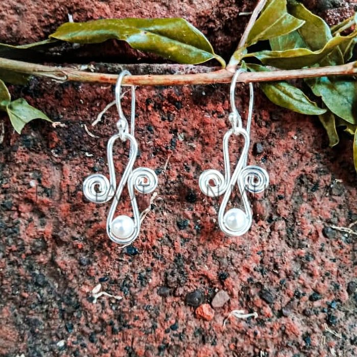 ALM011701-Squigling Wire With Pearl