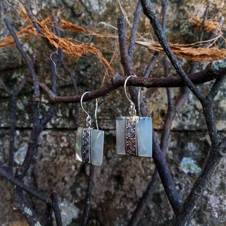 NY-ER143-Silver Earring With Square MOP
