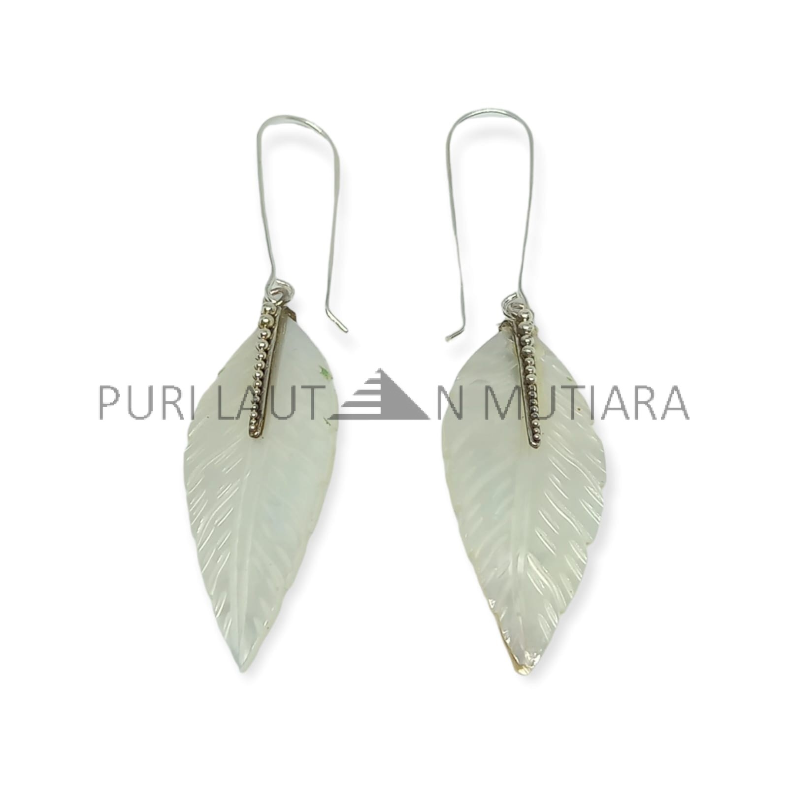NY-ER148-Silver Dangling Earring With Carved MOP