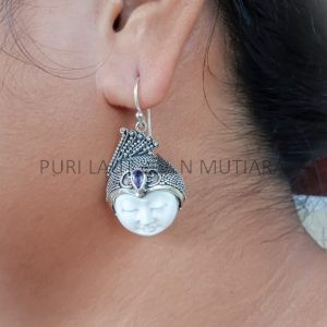 NY-MFER011-Bone Moonface Earring