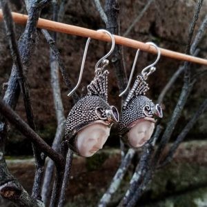 NY-MFER011-Bone Moonface Earring