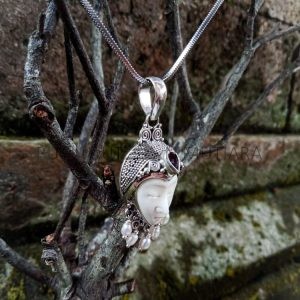 NY-MFPD020-Bone Moonface Pendant