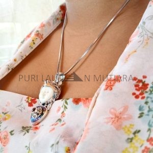 NY-MFPD022-Bone Moonface Pendant