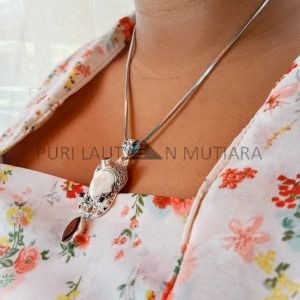 NY-MFPD023-Bone Moonface Pendant