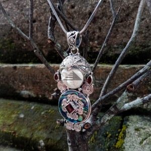 NY-MFPD024-Bone Moonface Pendant