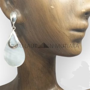 NY-ER153-Silver Stud Earring With MOP