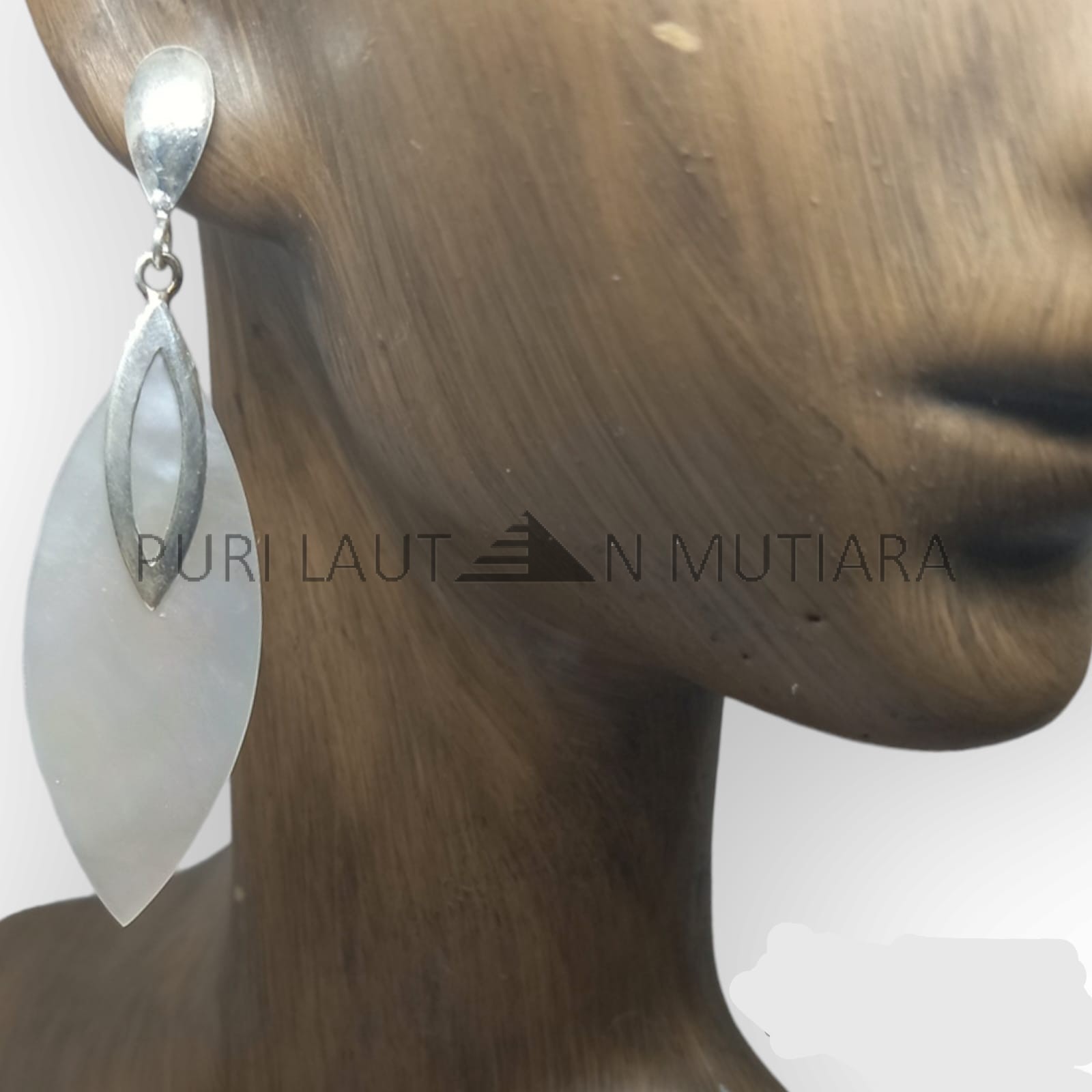 NY-ER155-Silver Stud Earring With MOP