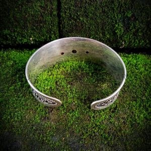 KH-GK002-Cuff Bracelet With Gemstone