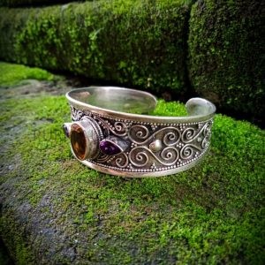 KH-GK002-Cuff Bracelet With Gemstone