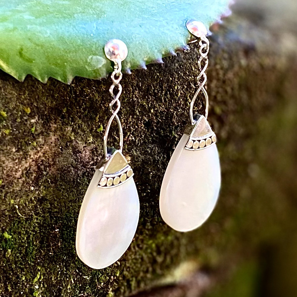 NY-ER164-Silver Dangling Earring With MOP