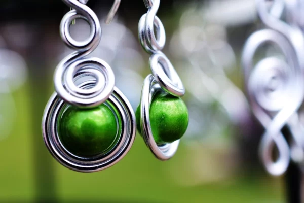 Jewelry Knowledge Handmade green wire earring