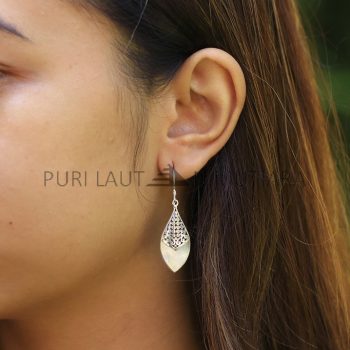 IER027 Sterling Silver Filigree Earrings with Mother of Pearl 