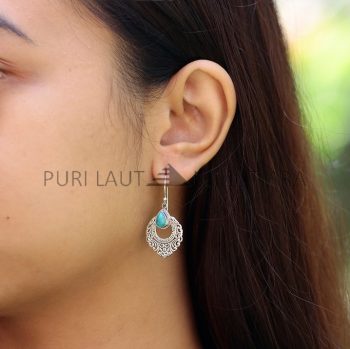 IER028 Balinese Dangling Earrings With Gemstone