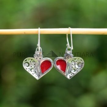 IER040-Earrings Cute Heart Design with Red Coral Inlay