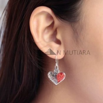 IER040-Earrings Cute Heart Design with Red Coral Inlay