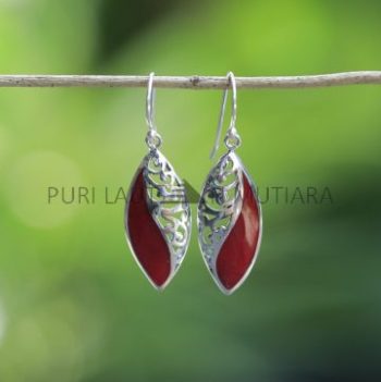 IER041- Earrings Cute Leaf Design with Red Coral Inlay 