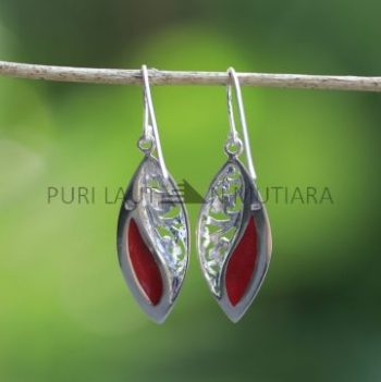 IER041- Earrings Cute Leaf Design with Red Coral Inlay 