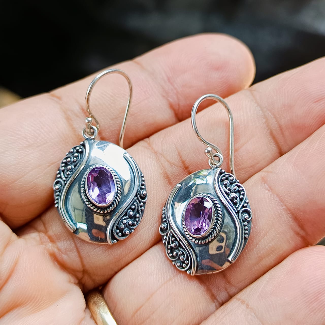 IER008-Balinese Filigree Patterns Silver Earrings With Gemstone