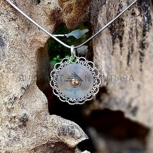 NY-PD035-Silver Flower Disc Pendant With Gold Accent