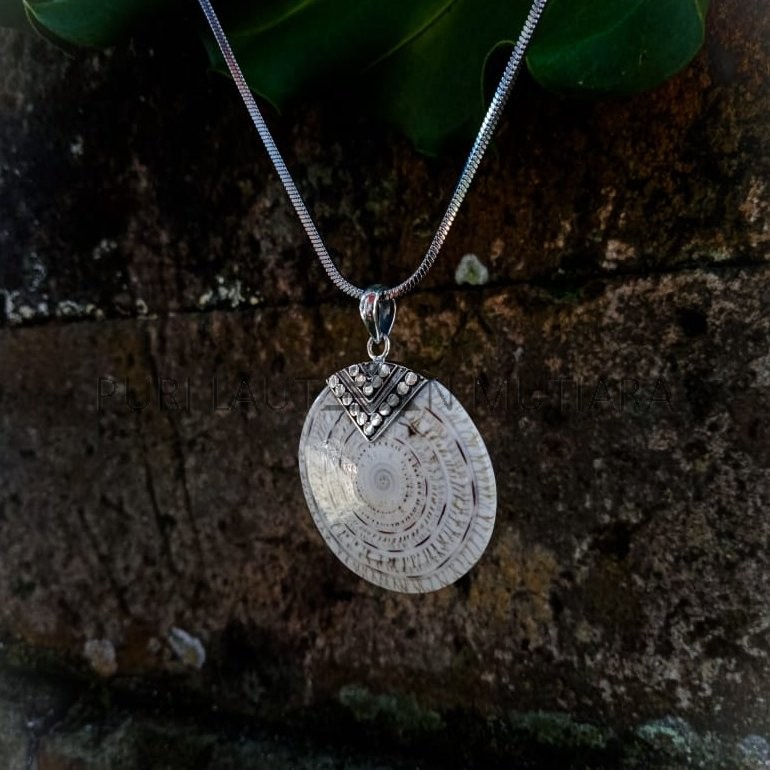 PL-PD001-Silver Pendant Bali Design With Hulun Shell