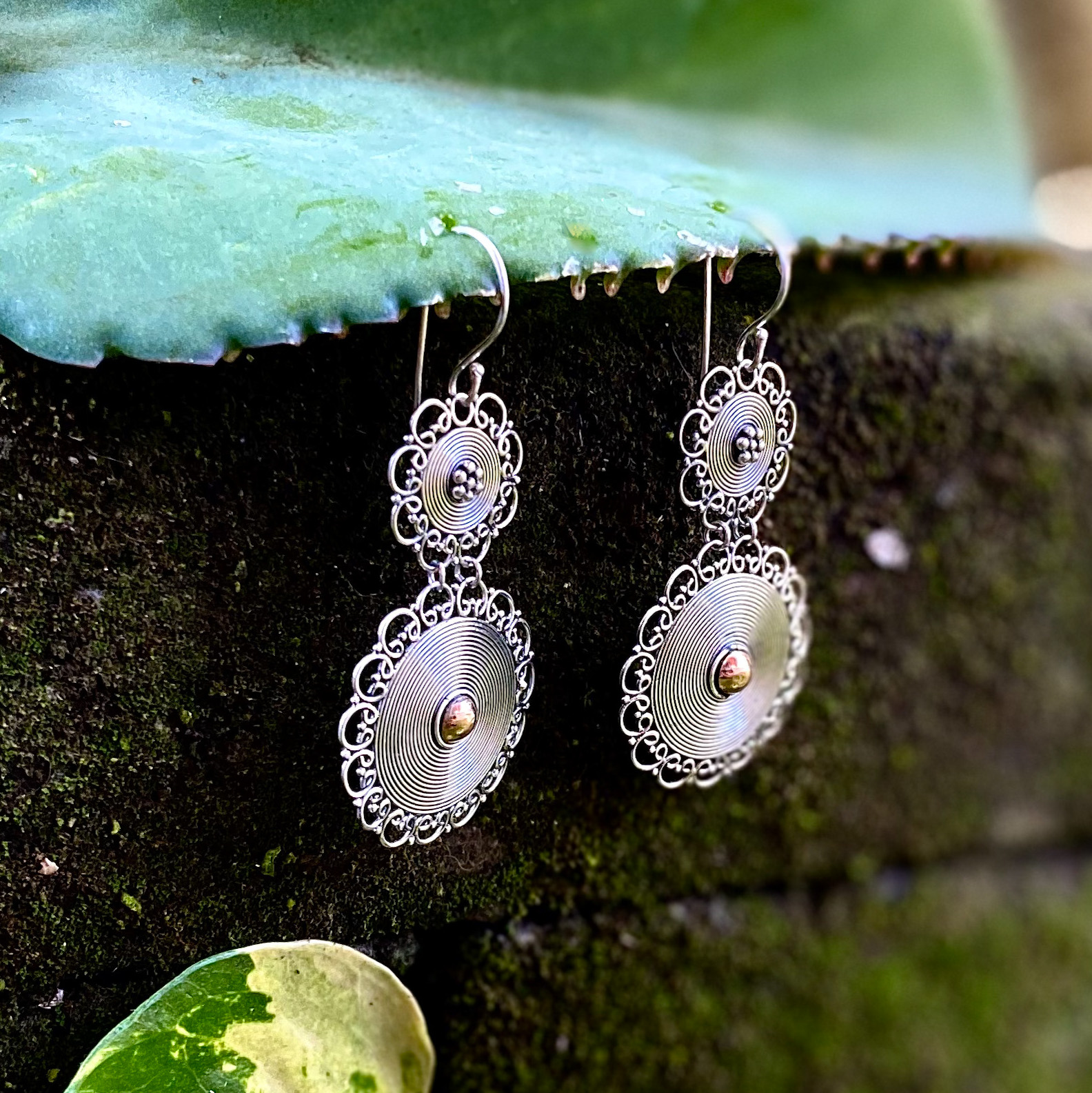 NY-ER174-Bali Silver Filigree Earrings With Gold Accent