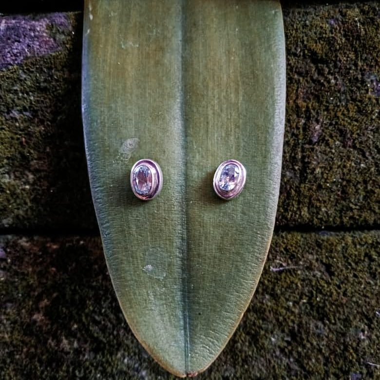 E307-Stud Earrings Double Bezel Oval