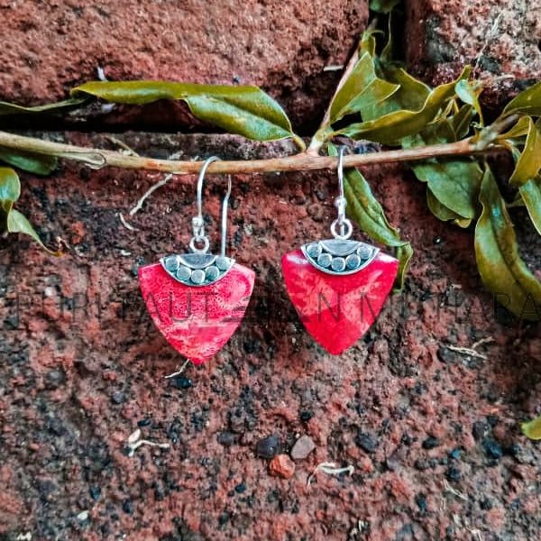 EA24205-Triangle Coral Earrings