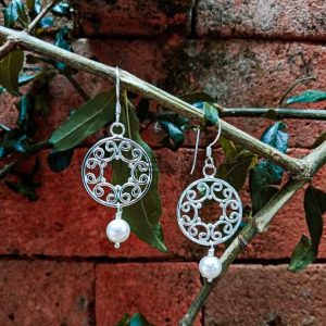 ER19022-Wire Ornate Design With Beads
