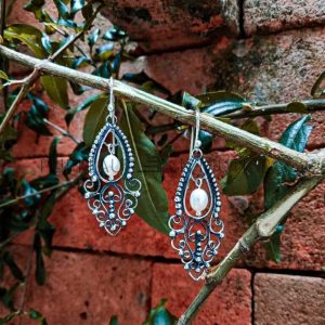 ER19023-Wire Ornate Design With Beads