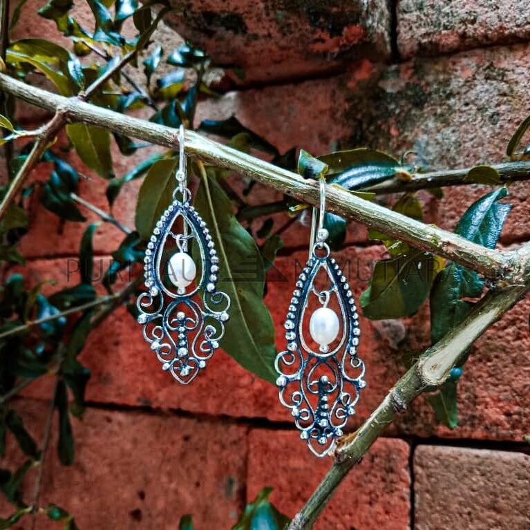 ER19023-Wire Ornate Design With Beads
