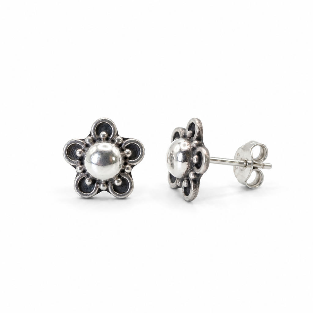 ES351-Silver Flower Stud