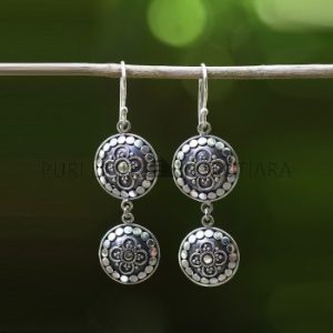 IER017-Double Disc Sterling Silver Dangle Earrings With Floral Motif