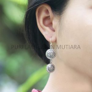 IER017-Double Disc Sterling Silver Dangle Earrings With Floral Motif