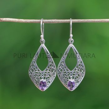 IER021-Balinese Vintage Style Silver Teardrop Earrings with Gemstone