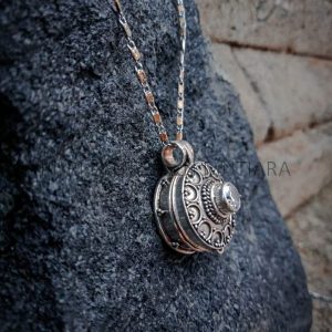 NY-BP005-Box Pendant With Gemstone