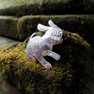 NY-BT002-Big Rabbit Brooch