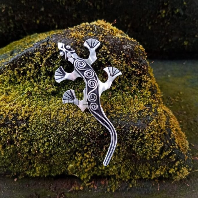 NY-BT003-Small Gecko Brooch