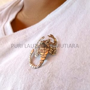 NY-BT012-Scorpion Brooch