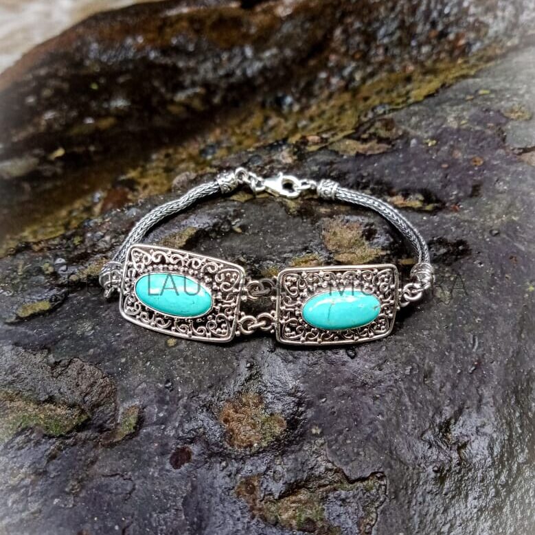NY-CHB027-Silver Chain Bracelet With Stones