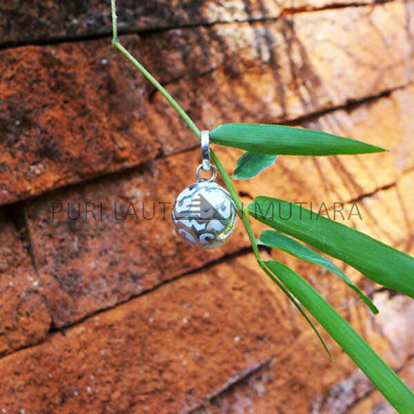 NY-DB002-Resin Chime Ball