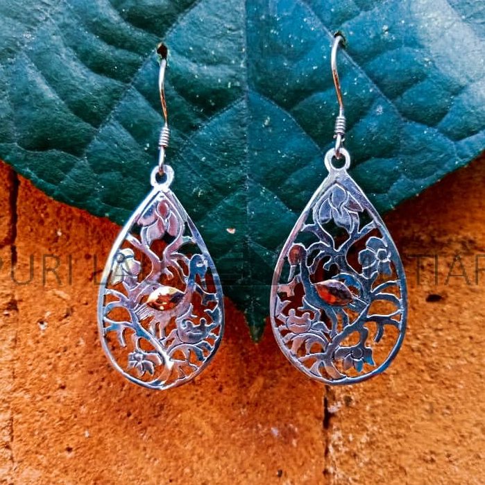 NY-ER032-Drop Earrings With Gold