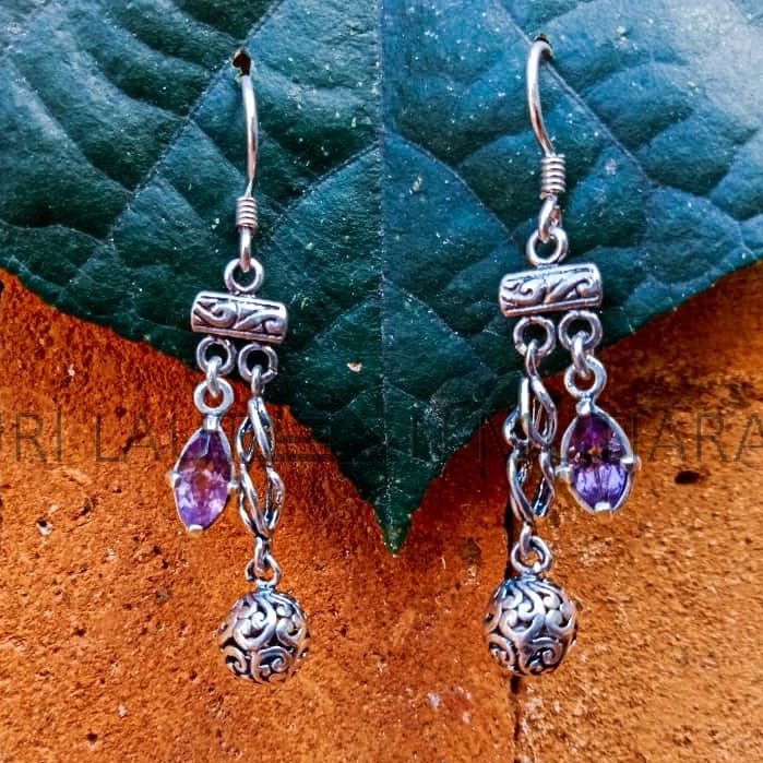 NY-ER034-Ornate Bar Earring With Gemstone