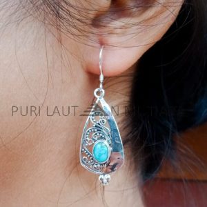 NY-ER061-Triangle Earrings With Stone