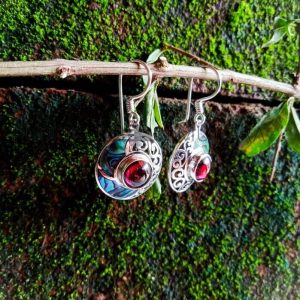 NY-ER067-Round Earringa With Abalone And Gemstone