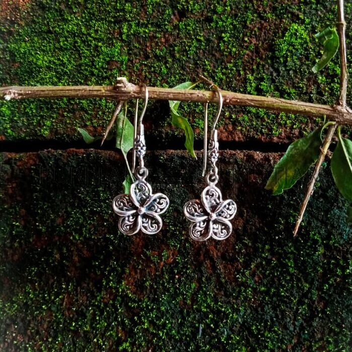 NY-ER078-Frangipani Flower Dangle With Fancy Ear Wire