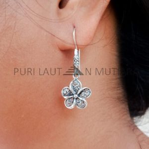 NY-ER078-Frangipani Flower Dangle With Fancy Ear Wire