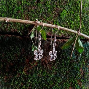 NY-ER078-Frangipani Flower Dangle With Fancy Ear Wire
