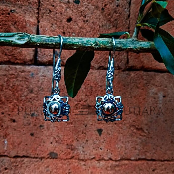 NY-ER096-Silver And Gold Earrings