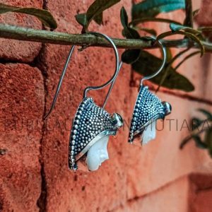 NY-MFER004-Bone Moonface Earring